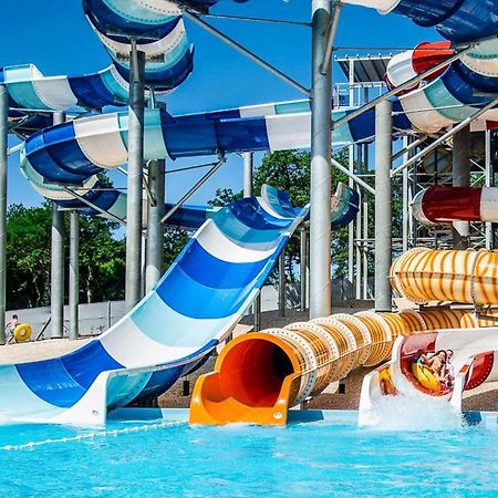 Aqua Family Apartments Каригадор Екстериор снимка