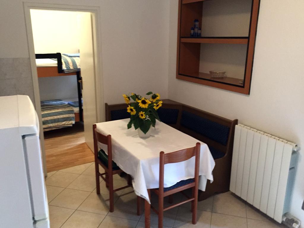 Aqua Family Apartments Каригадор Екстериор снимка